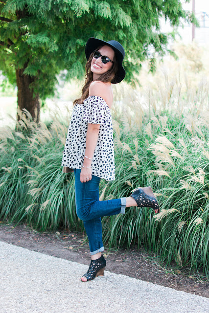 anthropologie off the shoulder top, garden grove top, anthropologie garden grove top, off the shoulder polka dot dot, anthropologie, ag jeans, the lone star looking glass, houston fashion blogger, top houston fashion blogger, fall transitional style, texas fall style 