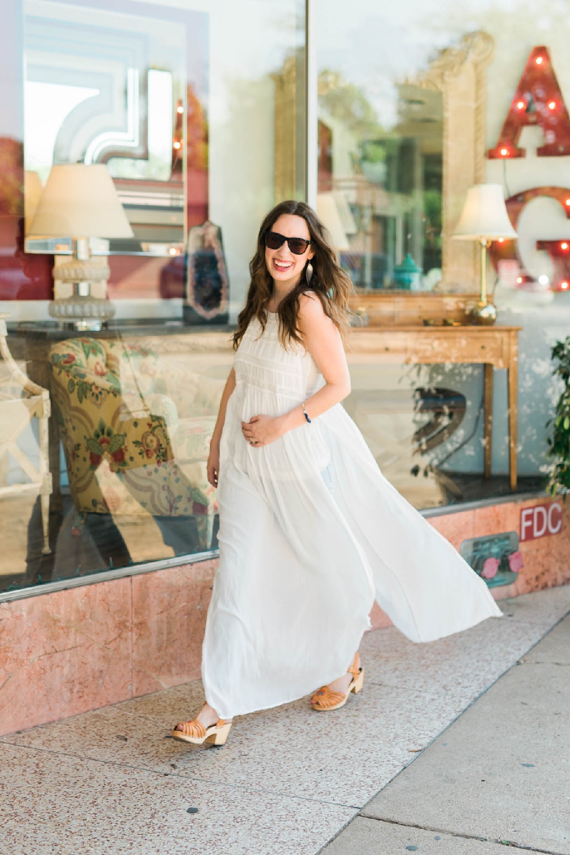 White Linen Night with Emerson Rose Lone Star Looking Glass
