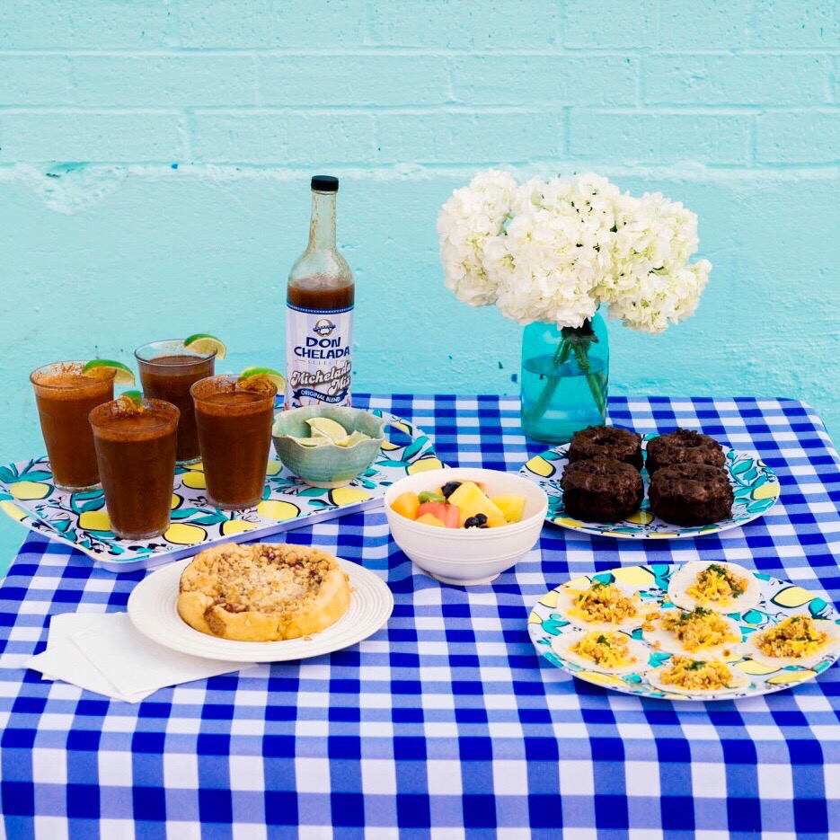michelada recipe, texas inspired brunch, southern brunch ideas, draper james serving dishes, draper james lemon dishes, sugar and cloth color wall, texas food blogger
