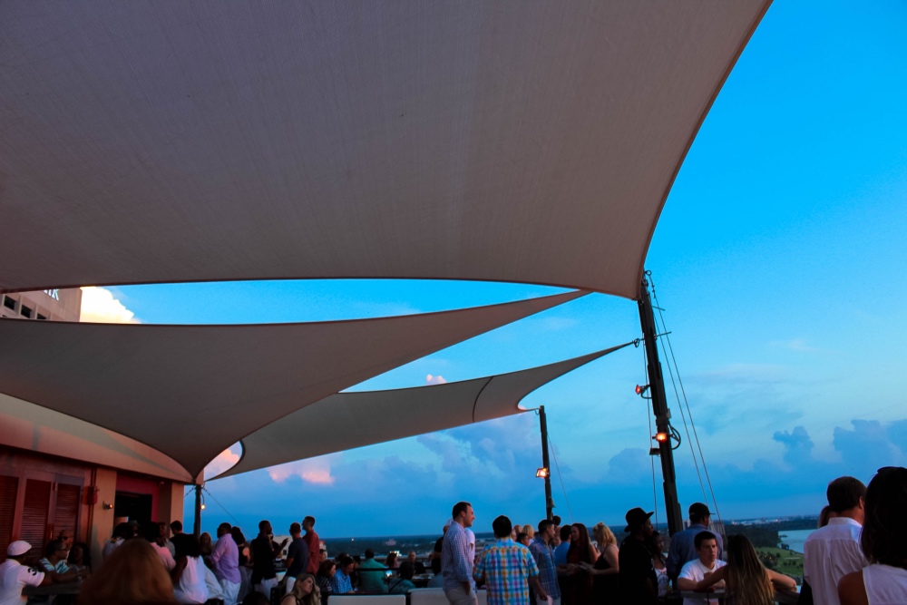 The rooftop bar at the Madison Hotel in Memphis, Tennessee