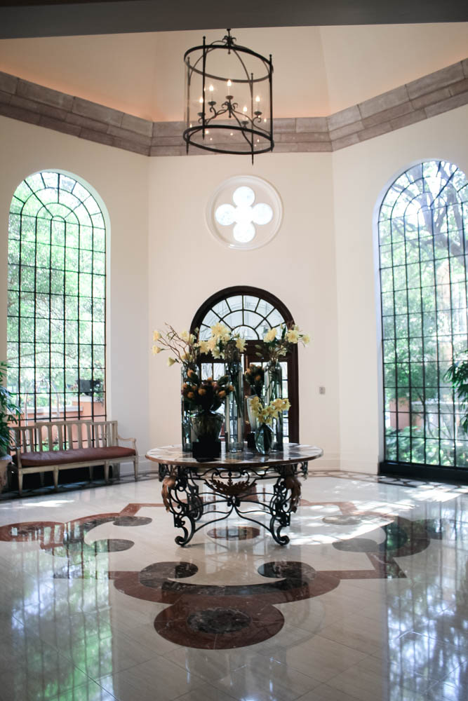 The lobby at The Rosewood Mansion in Dallas, TX.
