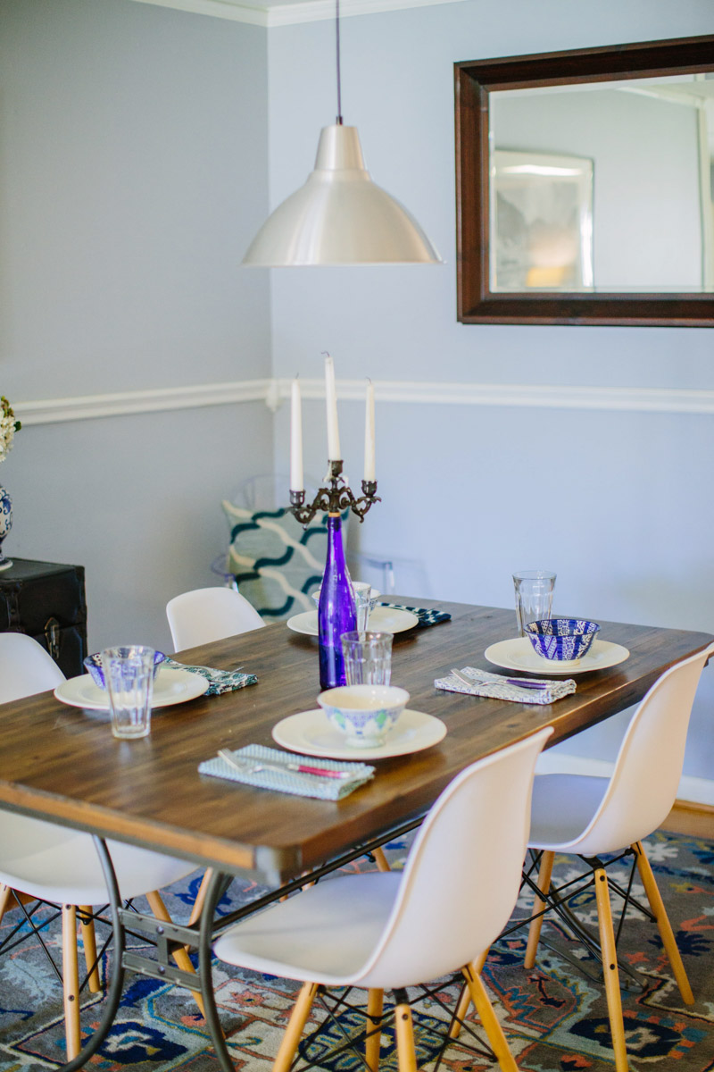 A mid-century blue and white dining room remodel. 