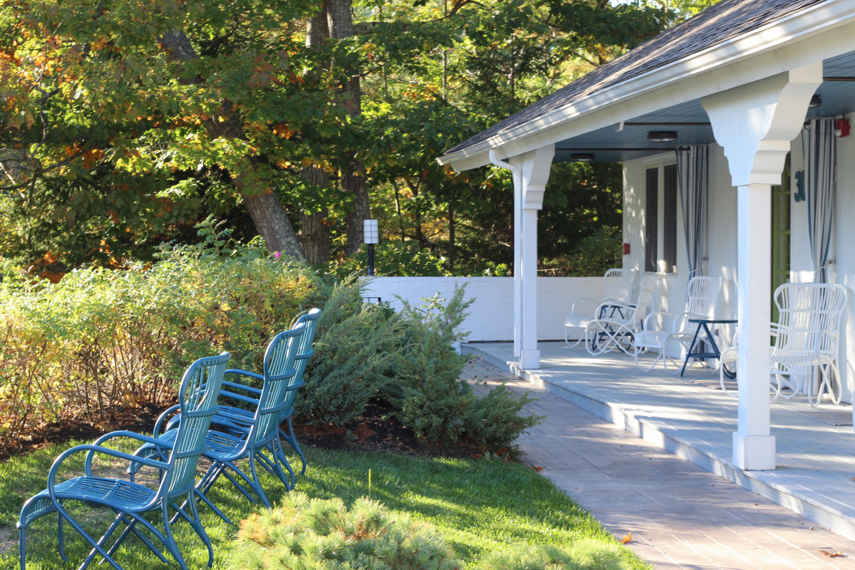 New England Babymoon Ideas: A Stay at Lodge on The Cove in Kennebunkport, Maine.