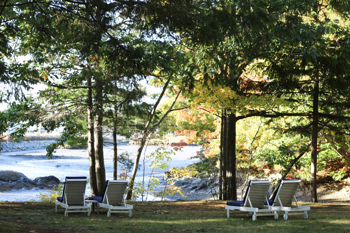 New England Babymoon Ideas: A Stay at Lodge on The Cove in Kennebunkport, Maine.