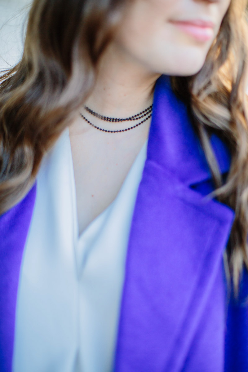 Houston fashion blogger styles a blue JOA coat with an UNO Magnetic choker. 