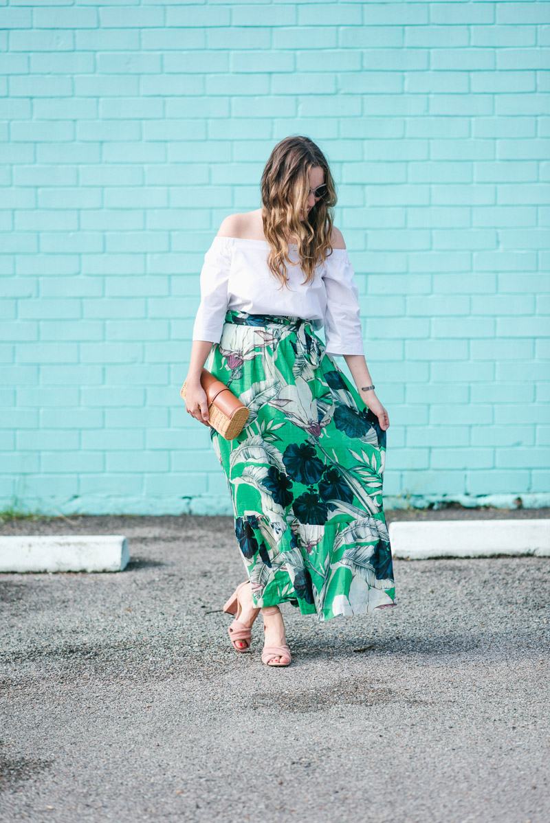 Houston fashion blogger styles a floral maxi skirt for summer.