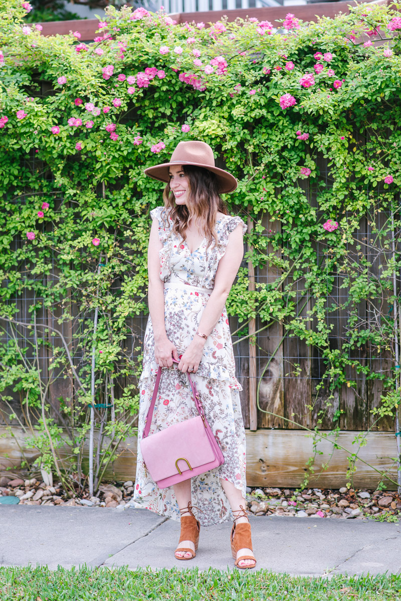 Houston fashion blogger shares spring outfit inspiration with a Chelsea28 floral sundress.