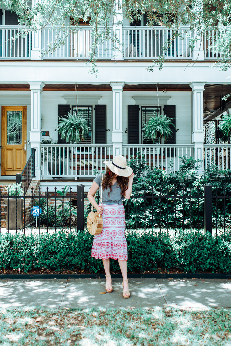 Texas blogger styles a boden embroidered skirt for spring.