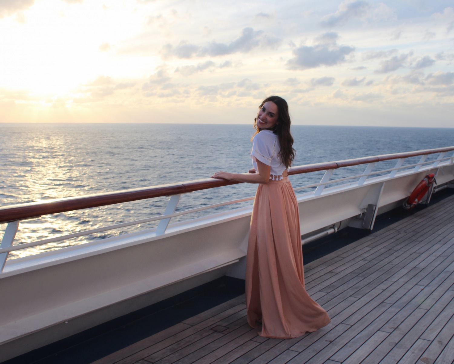 carnival cruise, what to wear on a cruise, pink silk maxi and white crop top