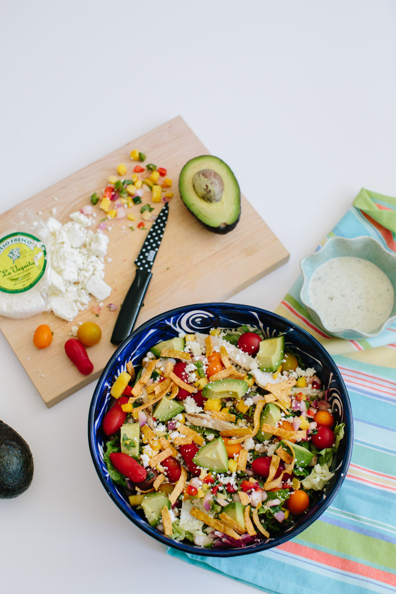Southwestern grilled chicken summer salad recipe. Easy salad recipes. | Southwest Grilled Chicken Salad Recipe featured by top US lifestyle blog, Lone Star Looking Glass