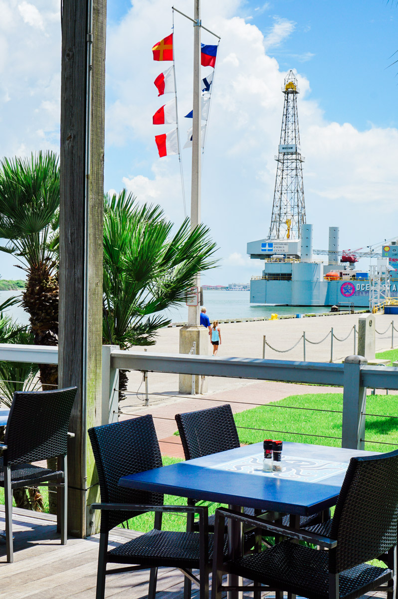 The Ultimate Galveston Travel Guide featured by top Houston travel blog, Lone Star Looking Glass: Where to eat in Galveston, Texas