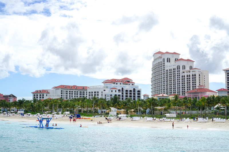 Nassau Travel Guide featured by top US travel blog, Lone Star Looking Glass