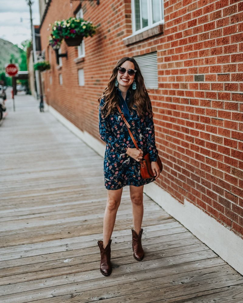 テキサススタイルのブロガー Alice Kerleyから西洋風の衣装のアイデア。 //トップ米国旅行ブログ、ローンスター探しガラスによって紹介究極のジャクソンホール旅行ガイド