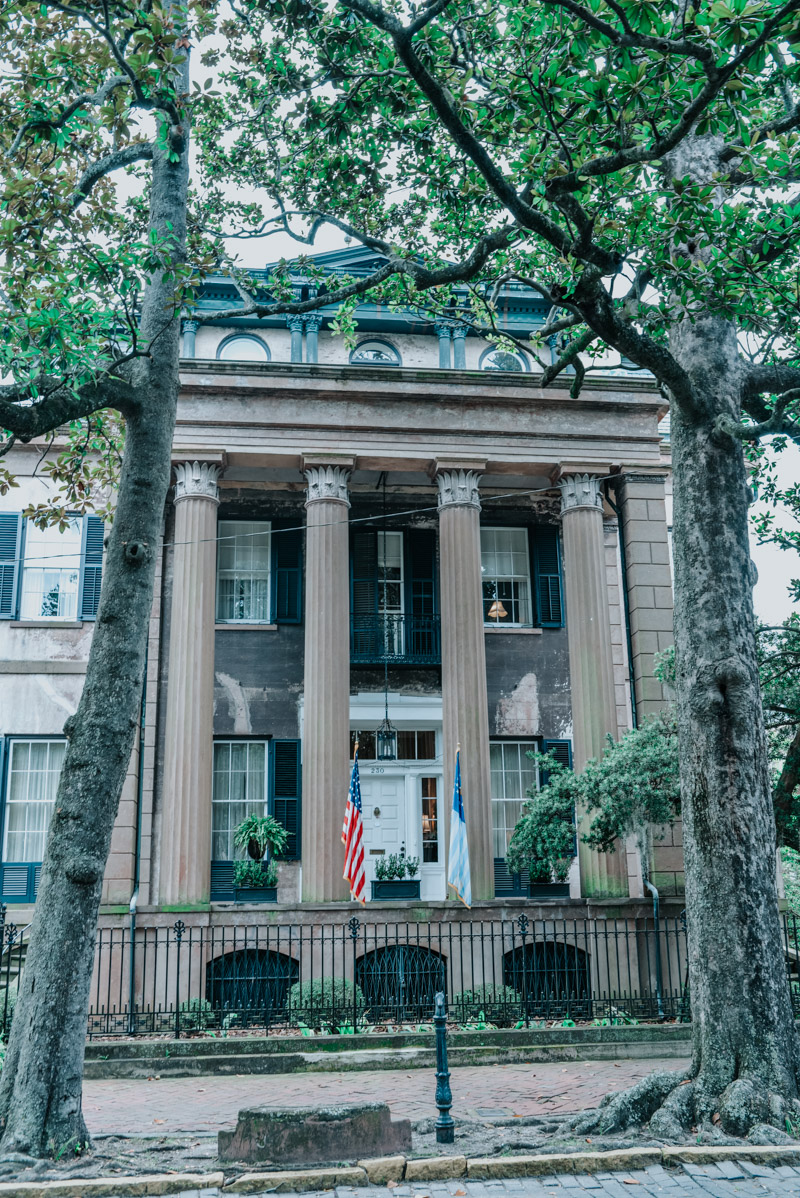 | Fun Things to Do in Savannah GA featured by top US travel blog, Lone Star Looking Glass