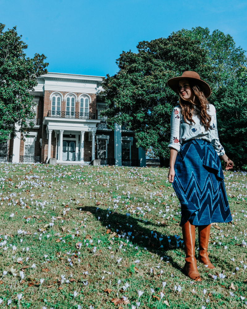 Top Things to Do in Clarksville: Smith-Trahern Mansion Tour | 12 Reasons to Visit Clarksville, Tennessee featured by top Houston travel blog Lone Star Looking Glass