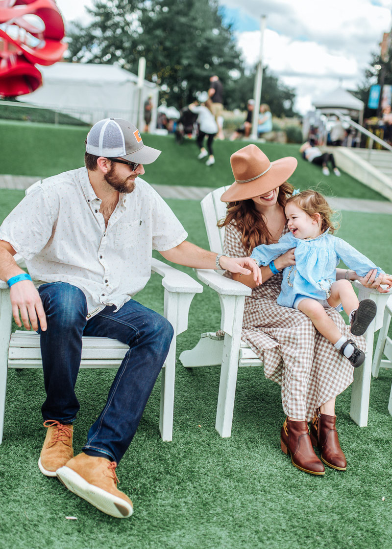 Texas | Life | Family Fun at The Woodlands Art Crawl & Craft Beer Festival featured by top Houston blogger Lone Star Looking Glass