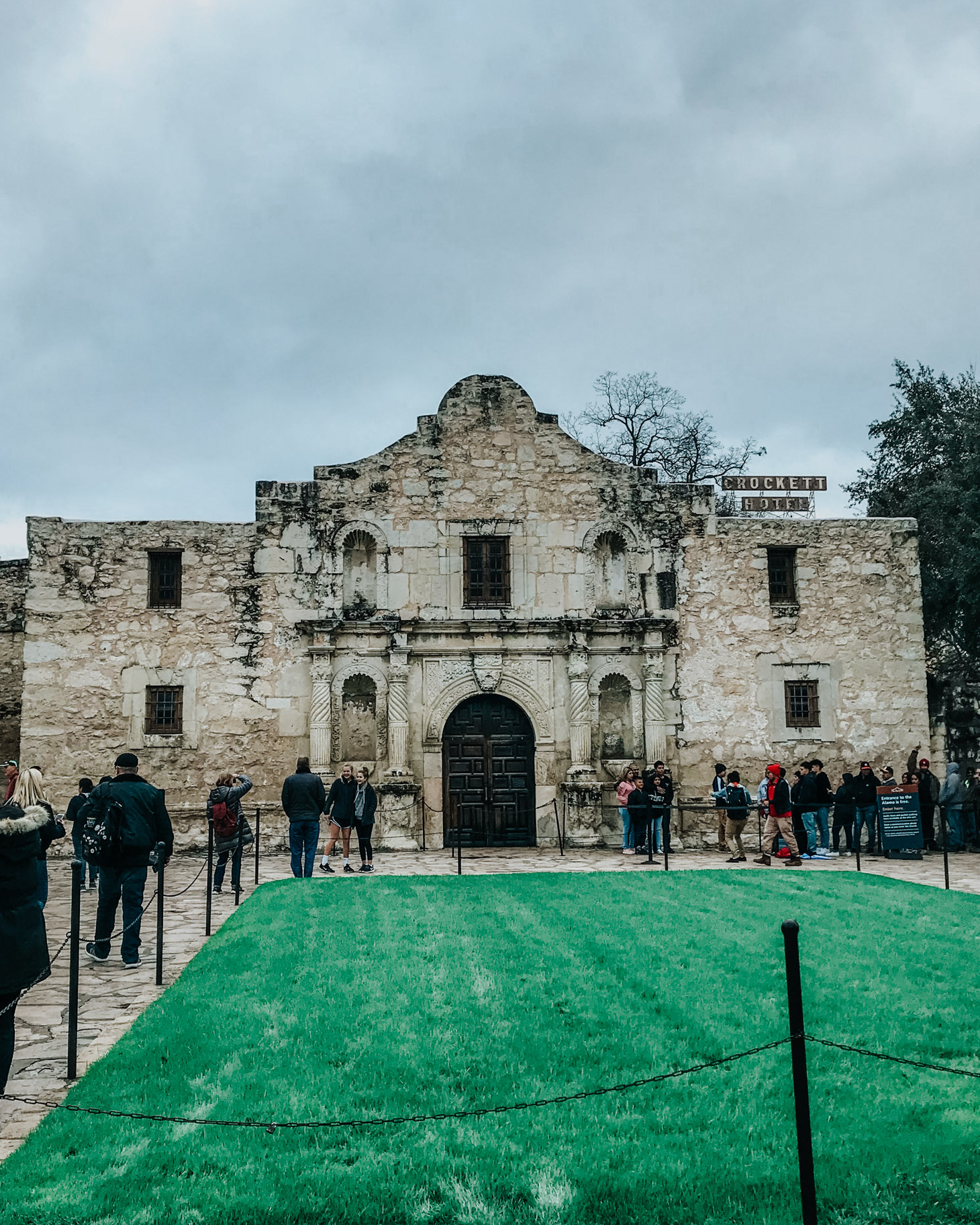 Top 10 Kid Friendly Activities in San Antonio by popular Texas travel blog, Lone Star Looking Glass: image of the Alamo in San Antonio, Texas.